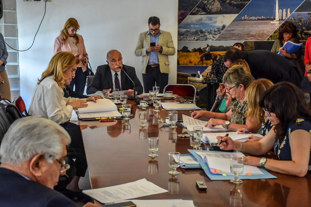 Avanzan en el Senado iniciativas de Fiad
