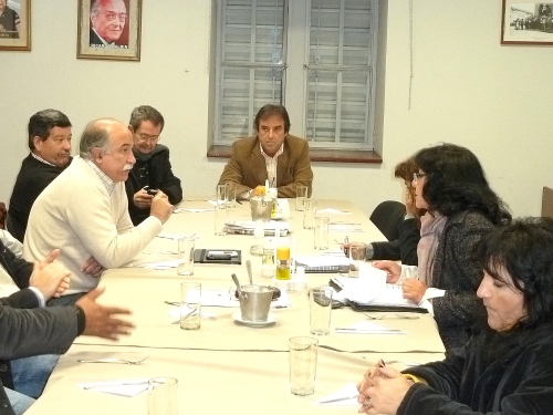 EL RADICALISMO SE MOVILIZA A TUCUMAN POR LA RECUPERACION DEL TREN
