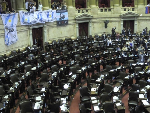 FIAD SOBRE LA ESCANDALOSA SESION DEL VOTO JOVEN