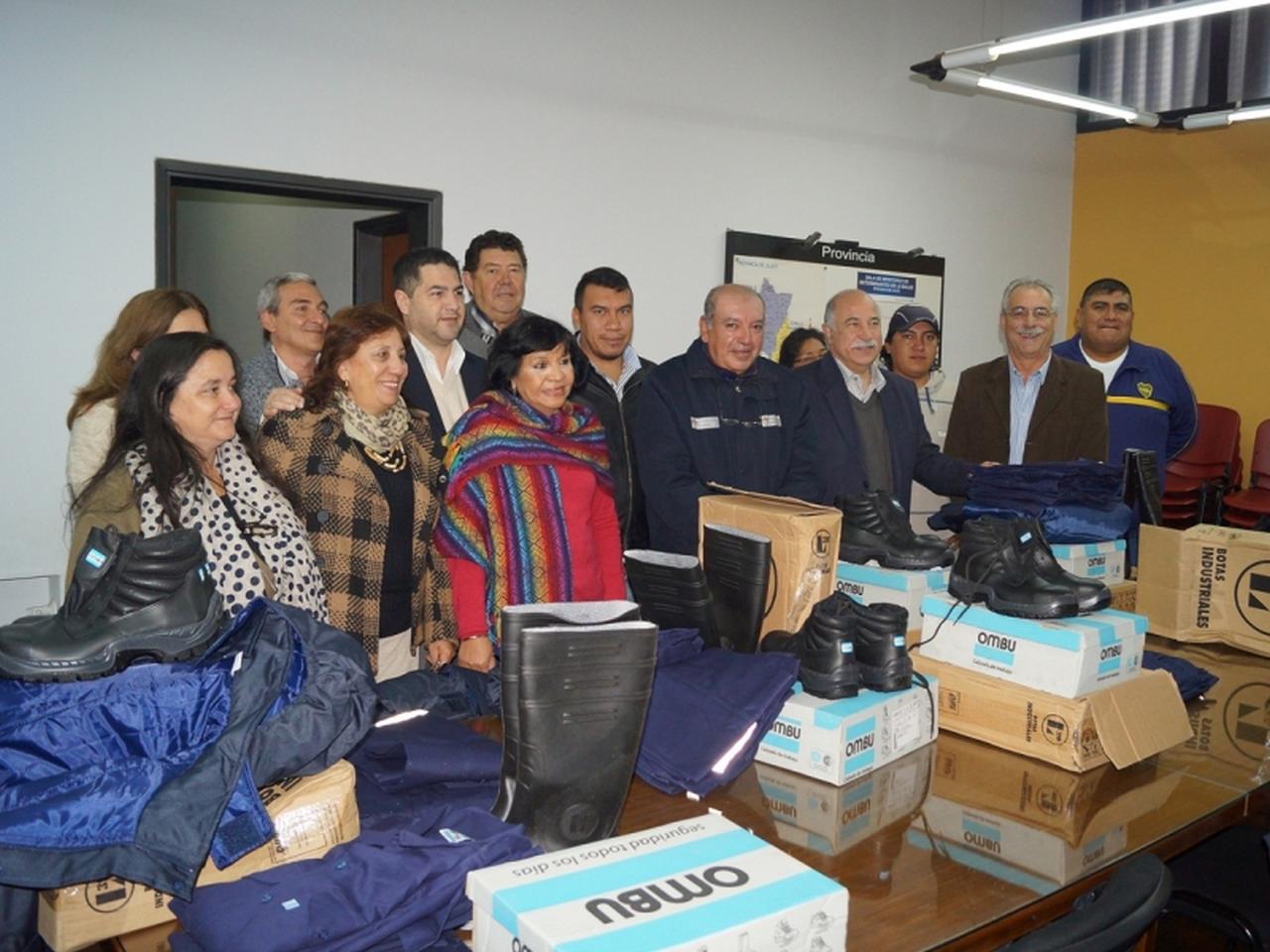 Fiad entregó indumentaria a los agentes ambientales